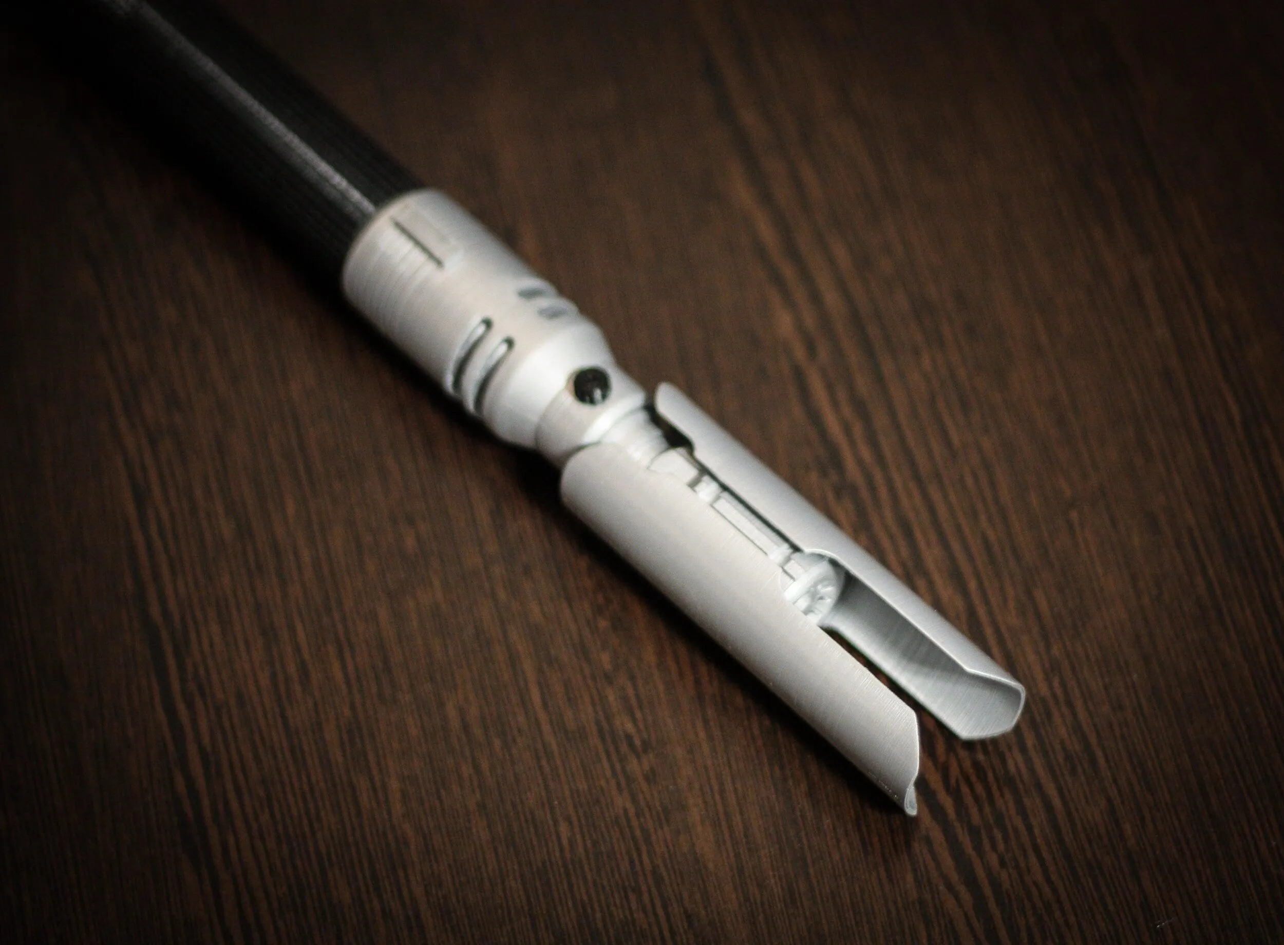 Cal Kestis Lightsaber - Jedi Fallen Order Lightsaber Hilt Replica
