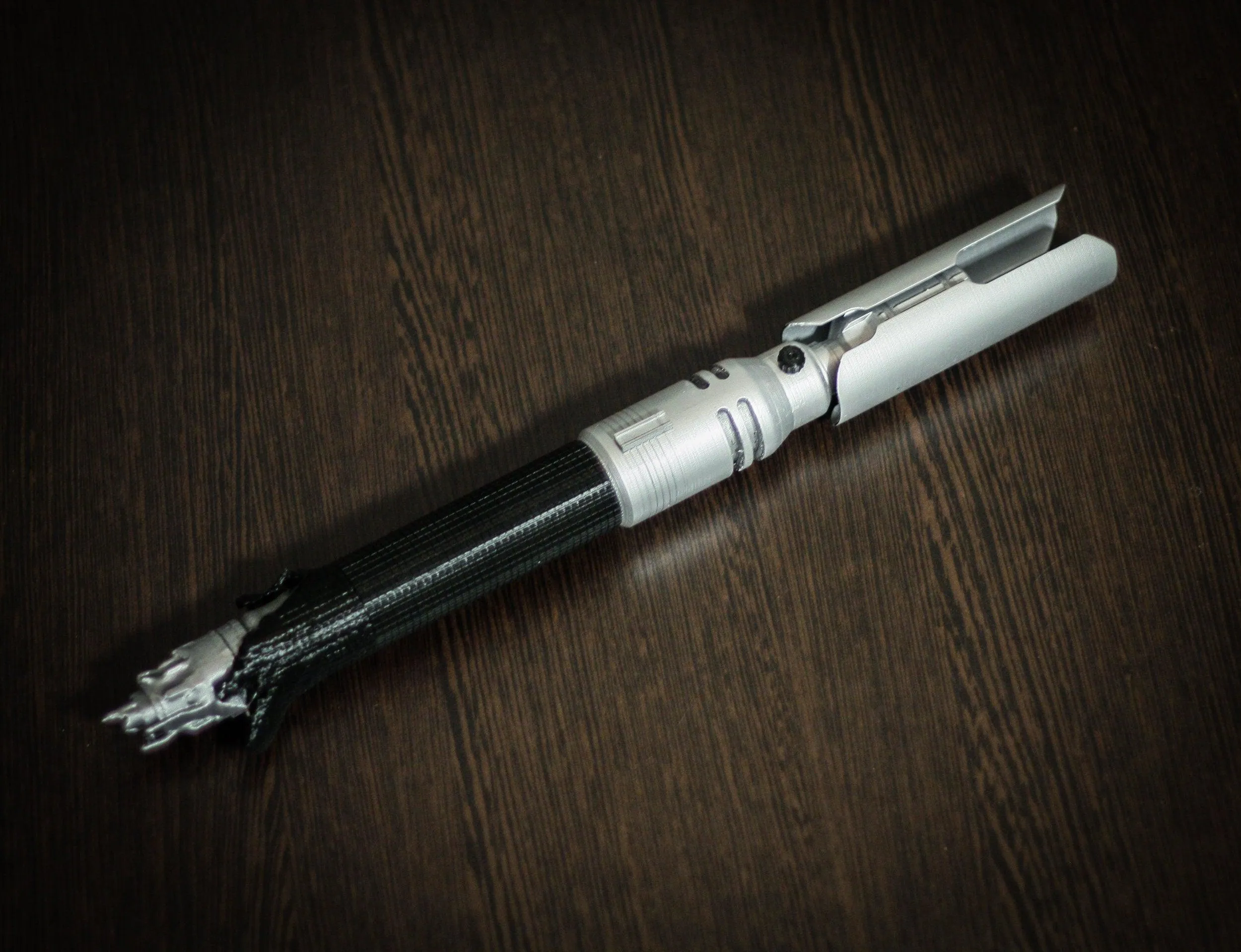 Cal Kestis Lightsaber - Jedi Fallen Order Lightsaber Hilt Replica