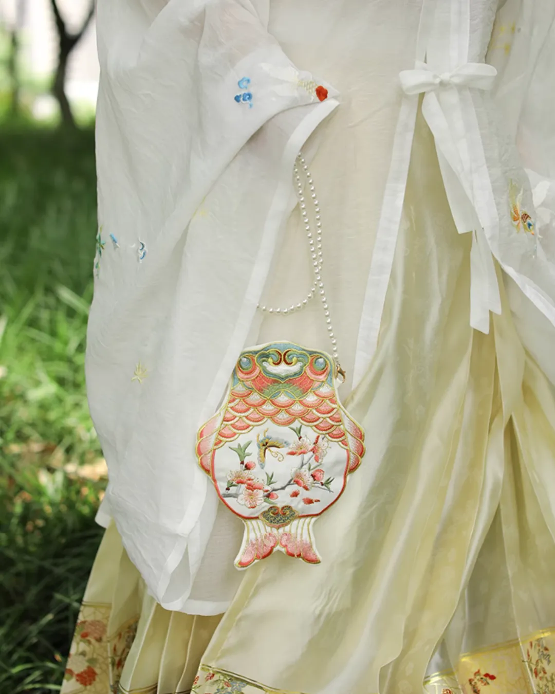 Chitang 池塘 Goldfish Pond Phone Purse