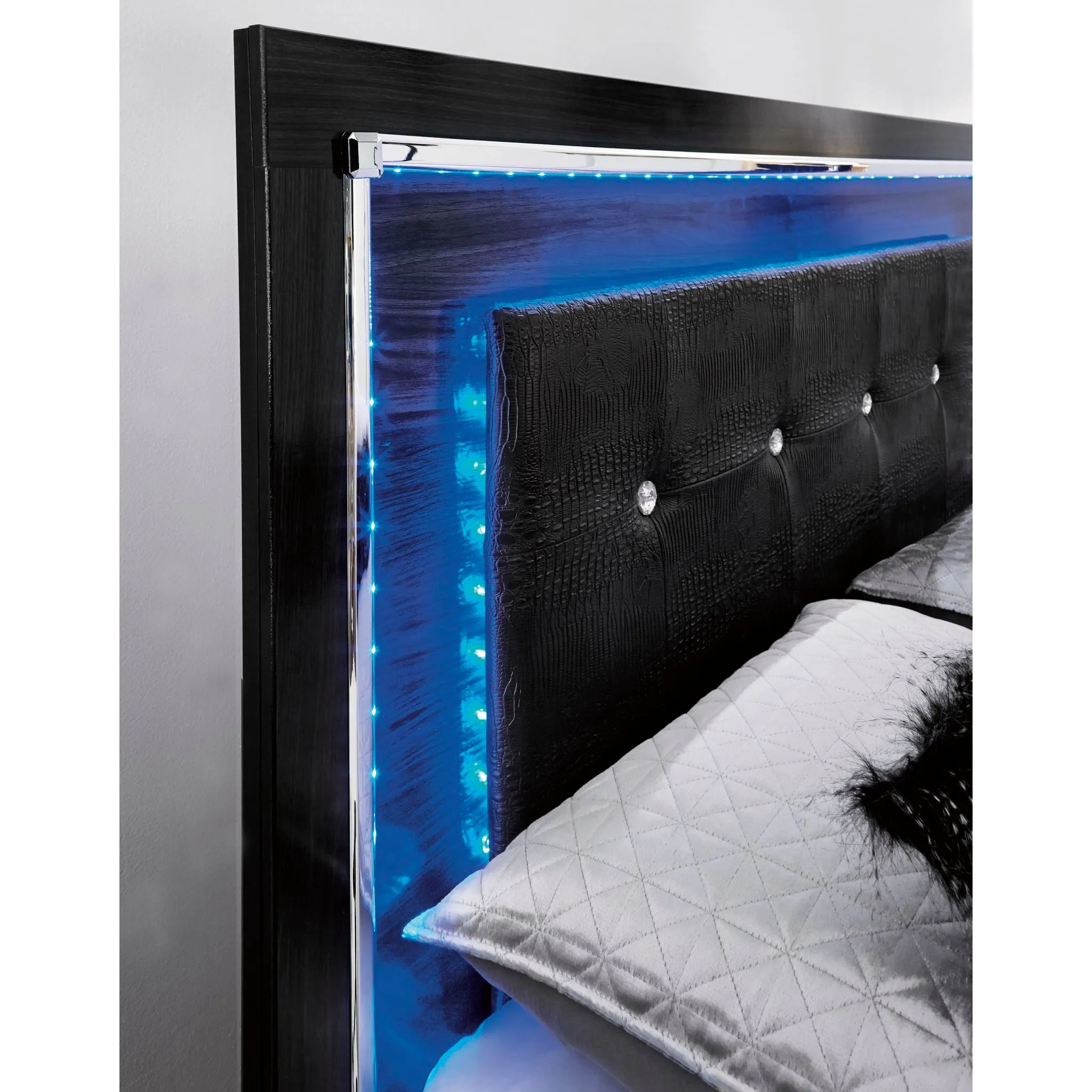 Kaydell 3 Piece King Upholstered Bed