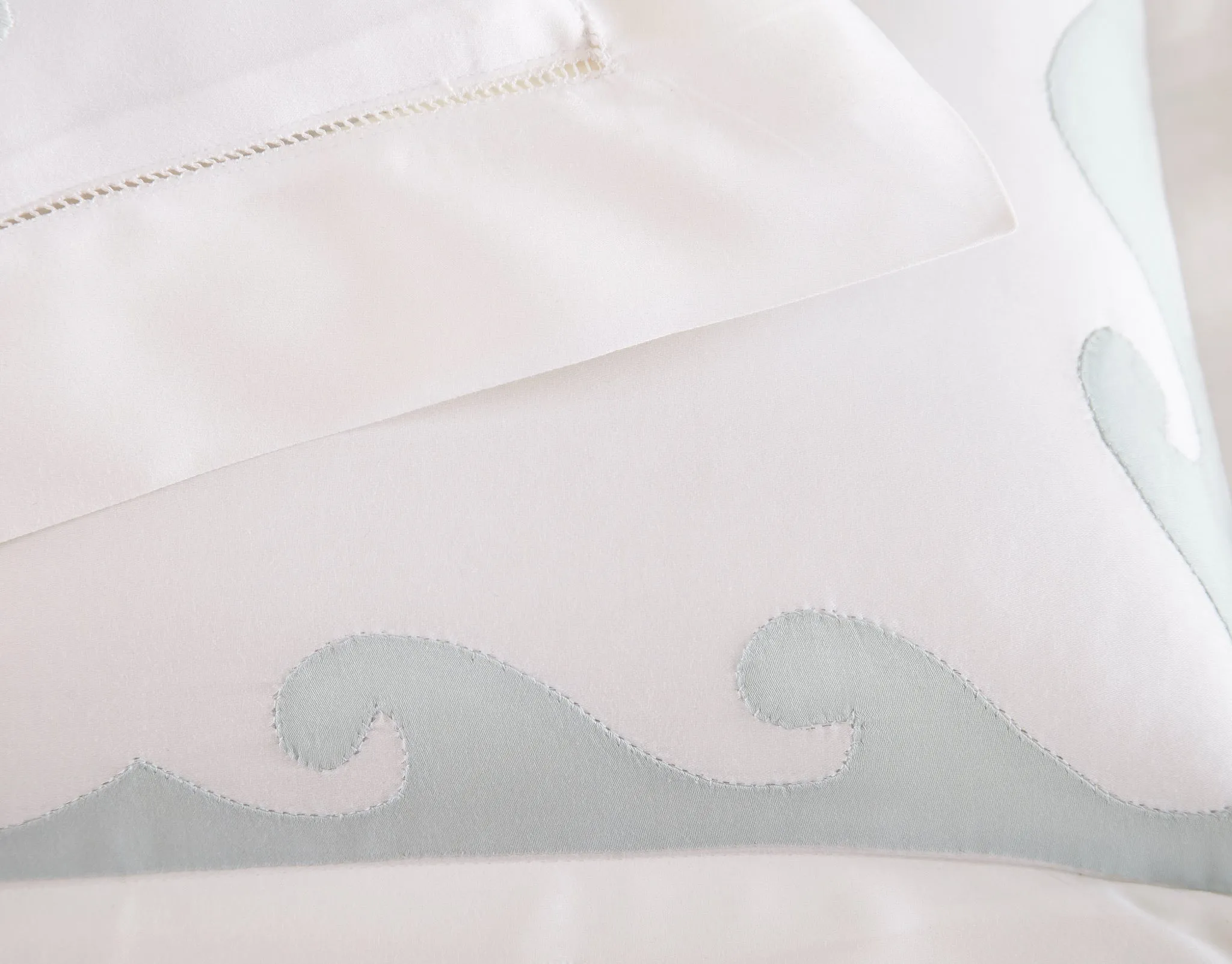 La Mer Fine Bedding Collection