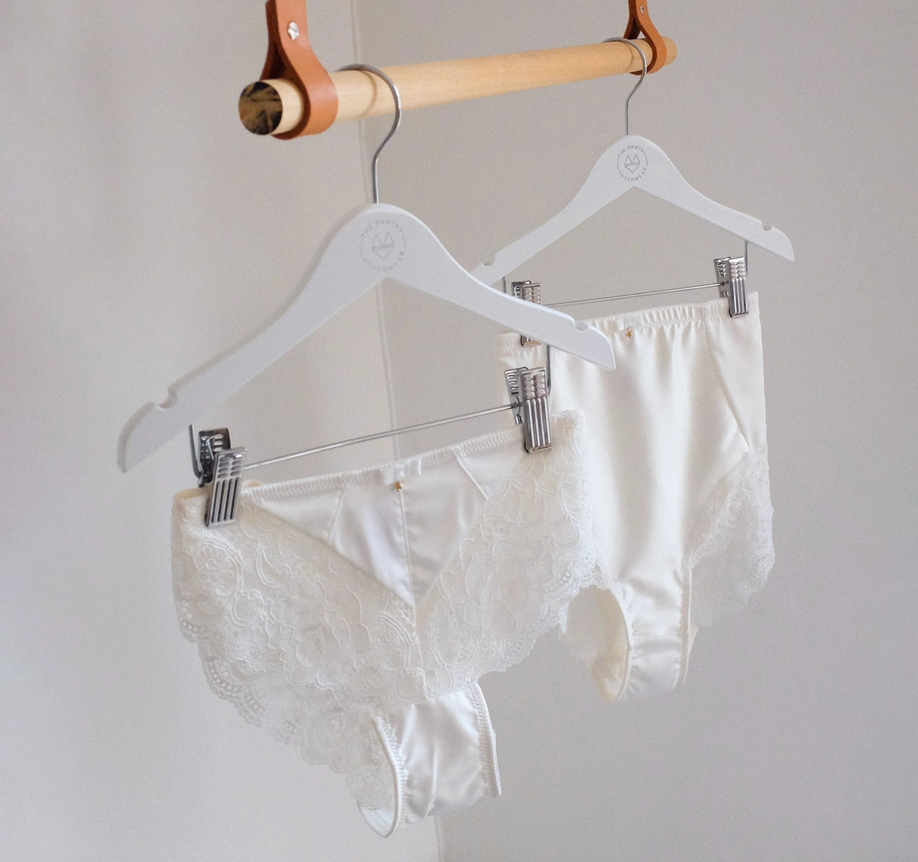 Lace detail brazilian [Ivory]