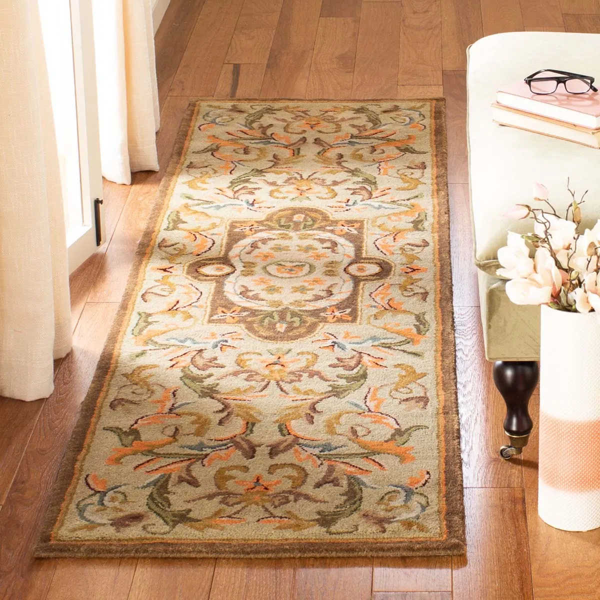 Safavieh Classic 220 Rug, CL220