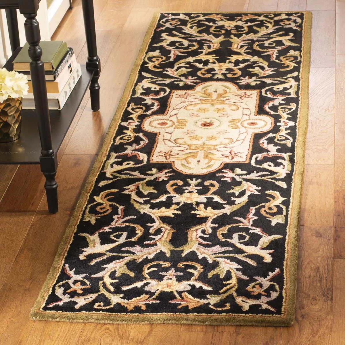 Safavieh Classic 220 Rug, CL220