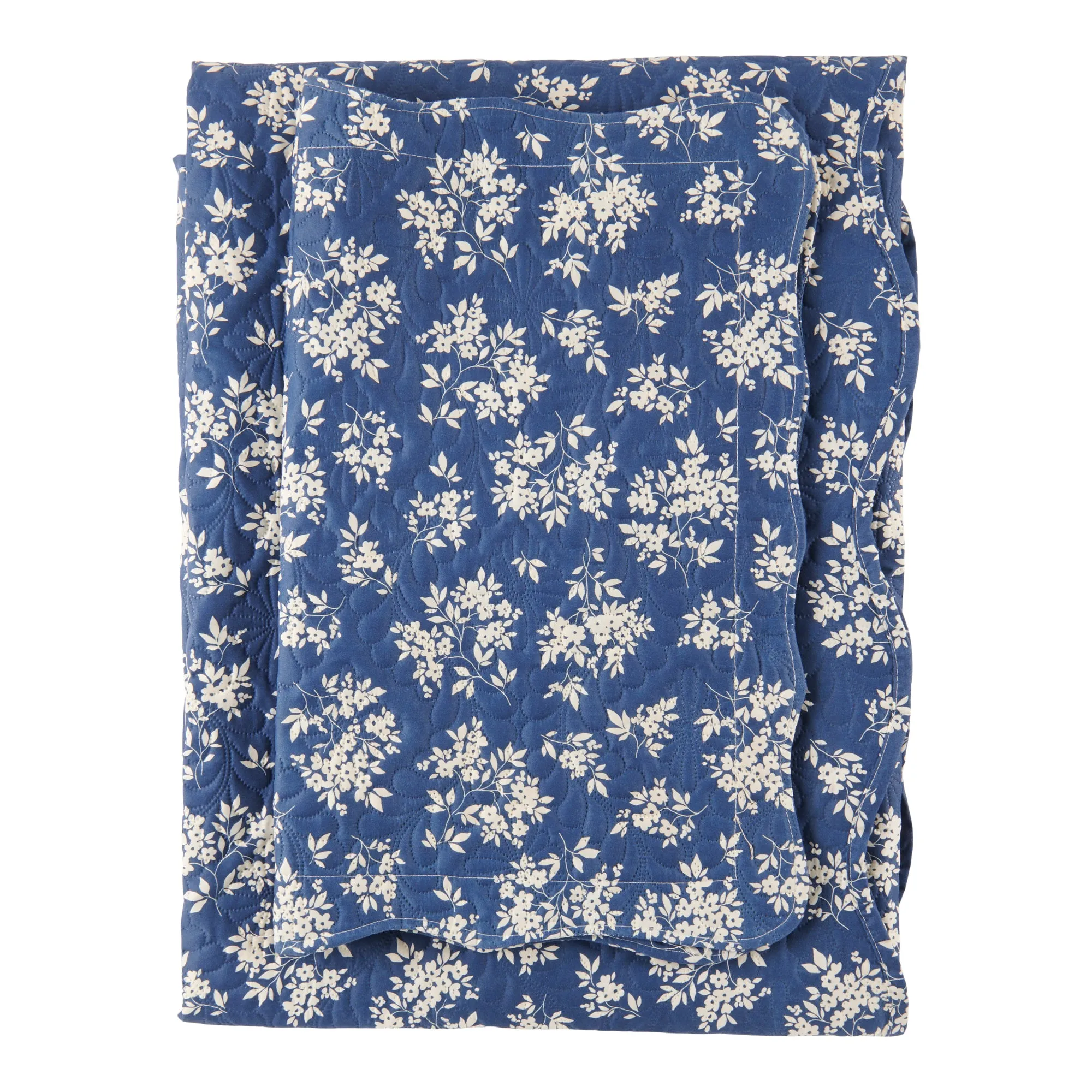 Scalloped Quilt Set, Queen, 3 Piece